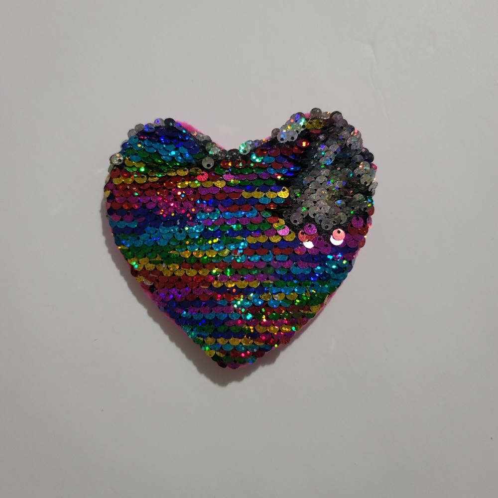 Sequin flip purse heart